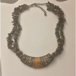 Pretty Vintage Avon Tigers Eye Gemstone Bar Pendant Necklace
